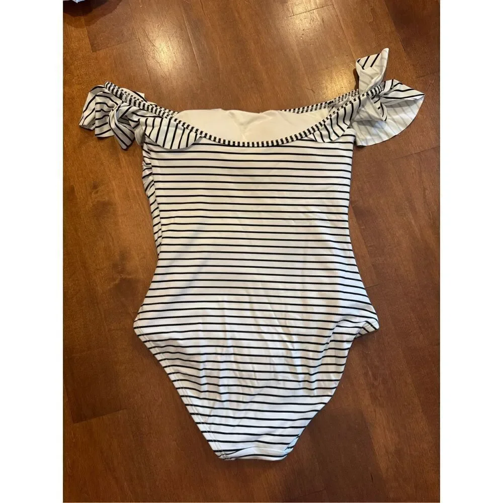 Woman’s Vince Camuto striped swimsuit size 6